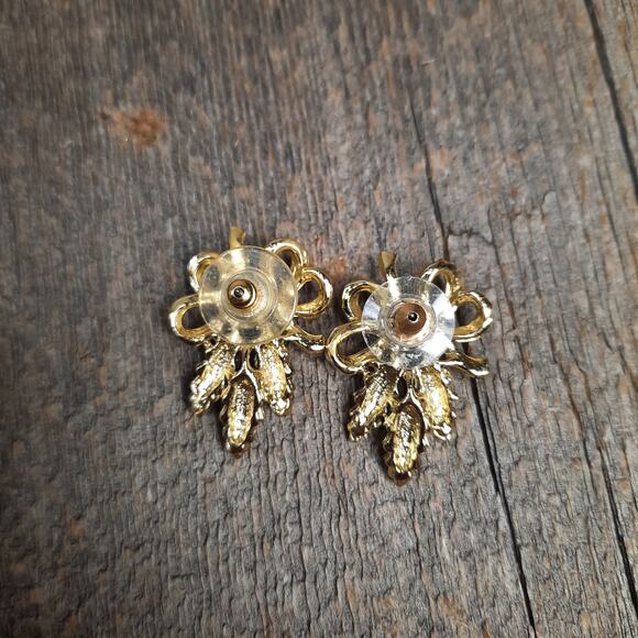 Vintage Christmas Pierced Earrings Gold Tone Bow with Pinecone Bough - Picture 11 of 14